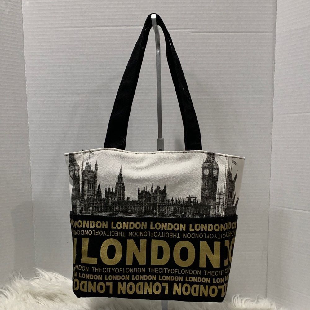🟢3 for $20—-LONDON Skyline Black and White Tote Bag.